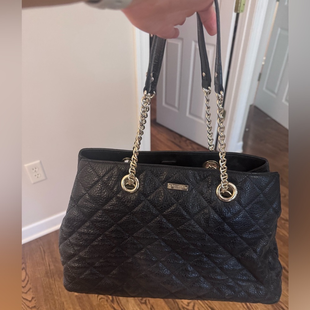 Kate spade quilted hand bag with gold chain